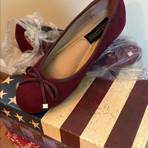 Salon Studio Ballet Flats | Burgundy Faux Suede | 8 W | Bow & Hardware | NWT - Picture 1 of 2